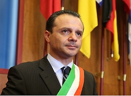 Evasione fiscale, assolto il sindaco di Messina Cateno De Luca: «Finisce un calvario»