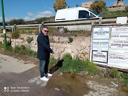 A proprie spese fa asfaltare la strada dinanzi la chiesa di Santa Rosa al Villaggio Mosè
