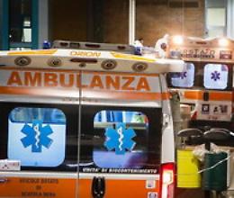 Ambulanze in coda davanti agli ospedali di Palermo