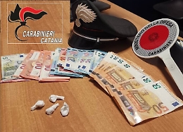 Catania, pusher beccato e denunciato via Capo Passero
