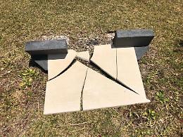 Danneggiata la targa intitolata al giornalista Pino Filippelli