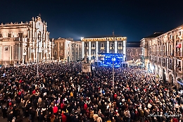 Catania, in 30mila in piazza Duomo per salutare il nuovo anno