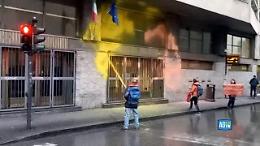 Blitz di Ultima Generazione a Firenze: vernice sulla sede regionale del Mef