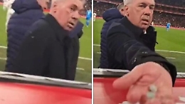 Ancelotti, il tifoso gli chiede un chewing gum: ecco il gesto che ha fatto innamorare gli spagnoli