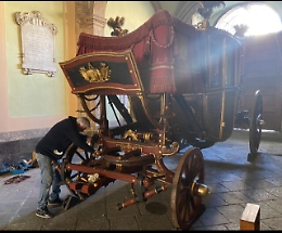 Sant’Agata, ultimi ritocchi alle carrozze del Senato per la sfilata del 3 febbraio