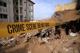 Pakistan: il kamikaze in moschea indossava divisa di polizia