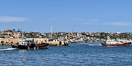 Assalto alle coste siciliane e la Guardia costiera accusa le Ong