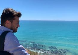 Marco Privitera, tra astrazione e figurazione, inaugura “Al punto di partenza” da “Scalamatrice33”