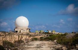 «Il radar anti Gheddafi a Lampedusa provoca i tumori» e il sindacato dei vigili del fuoco si rivolge alla Procura