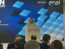 Meloni è arrivata alla gigafactory 3Sun accolta dall'ad di Enel Cattaneo e dal presidente Schifani