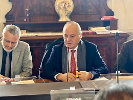 Cracolici convoca Beringheli dopo le accuse di La Vardera sulle concessioni balneari