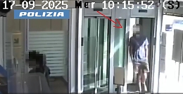 Armato di coltello tenta di rapinare un ufficio postale in centro città: arrestato