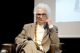 La ministra e le «gite ad Auschwitz»,  Liliana Segre s'indigna: «La memoria fa male solo ha chi ha scheletri nell'armadio»
