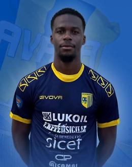 CastrumFavara: arriva il centrocampista francese Junior Nzila