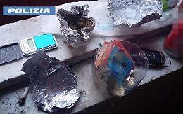 Catania, la "crack room" rimessa in piedi il giorno dopo la perquisizione: due minorenni arrestati a San Cristoforo