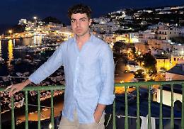 «Sfondate la porta! Buttate i materassi in cortile»: la straziante richiesta di aiuto di Leonardo precipitato  dal balcone di un b&b a Roma