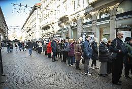 Da Liliana Segre a tanti colleghi cantanti e conduttori: l'omaggio dei vip a Ornella Vanoni