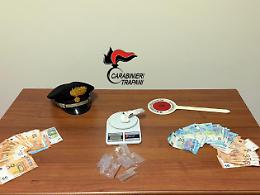 Dai domiciliari continua a spacciare: aveva riaperto un market della droga