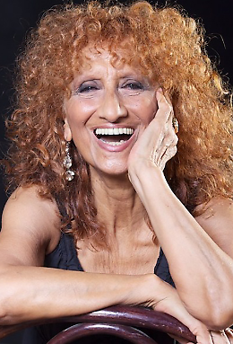 Annarcord: Anna Mazzamauro, un memoir tra ironia e musica