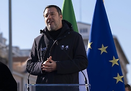 Le armi a Kiev e le scintille in maggioranza, la Lega: &laquo;No al decreto senza pace&raquo;