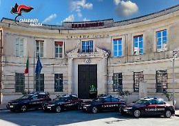 Guida in stato di ebbrezza, detenzione di materiale esplodente e pistola senza tappo rosso in auto: quattro denunce in provincia di Ragusa