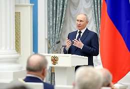 &ldquo;O Kiev accetta la pace o useremo la forza&rdquo;: il nuovo ultimatum di Putin scuote la partita ucraina