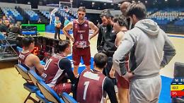 Sette minuti di vergogna: la farsa europea di Trapani tra falsi infortuni e maglie rattoppate