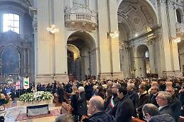 Funerali a Bologna per Giovanni Tamburi, la madre: "Mi commuove vedere quanto fosse amato"