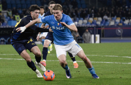 Il Napoli si inceppa ancora: pareggio senza reti contro il Parma. Ora l'Inter pu&ograve; allungare