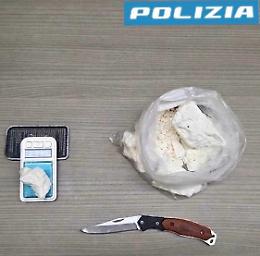 Blitz a Mazara del Vallo: arrestati con 103 grammi di cocaina, donna ai domiciliari con braccialetto elettronico