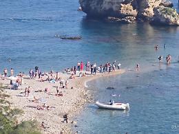 Concessioni balneari scadute ma turisti ancora in riva al mare