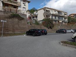 Omaggio a Marcella Bella: le sue "Montagne verdi" diventano un murale