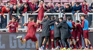 Il Trapani evita l'estromissione dal campionato , ma resta il -5: e la corsa salvezza continua