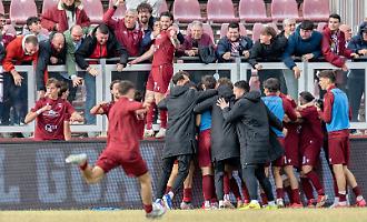 Il Trapani evita l'estromissione dal campionato , ma resta il -5: e la corsa salvezza continua