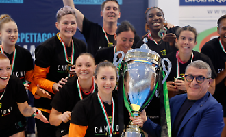 Pallamano: la Sicilia rosa fa festa, l' Handball Erice campione d'Italia e promozione in Serie A1 dell'Handball Trapani