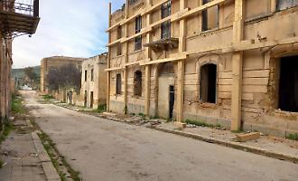 Poggioreale Antica: lavori Pnrr fermi, travi che sembrano maquillage e polemiche sulla sicurezza