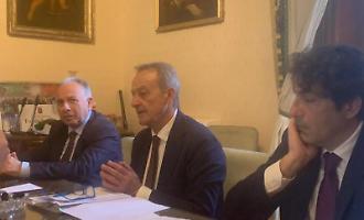 Trapani e gli affari privati per l&rsquo;acqua, il sindaco: &laquo;Da tempo diciamo che c'&egrave; del losco&raquo;. E se la prende anche con vescovo e Regione