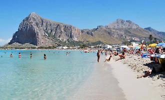 Una &ldquo;spiaggia zero barriere&rdquo; nella guida del turismo