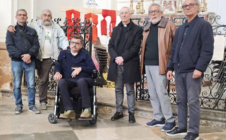 Croce di giubbotti salvagente a Marsala: una preghiera per la nostra ipocrisia