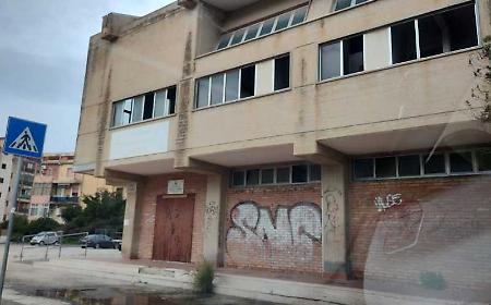 L&rsquo;impianto sportivo Cottone in balia dei vandali