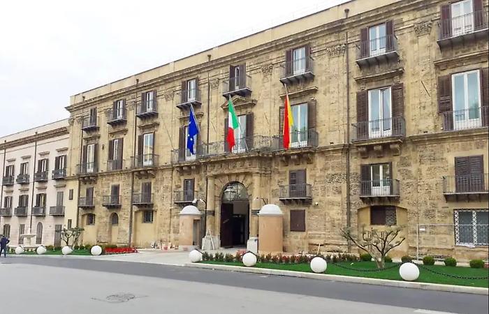 Regione, le pagelle dei dirigenti: tutti promossi e con il massimo dei voti