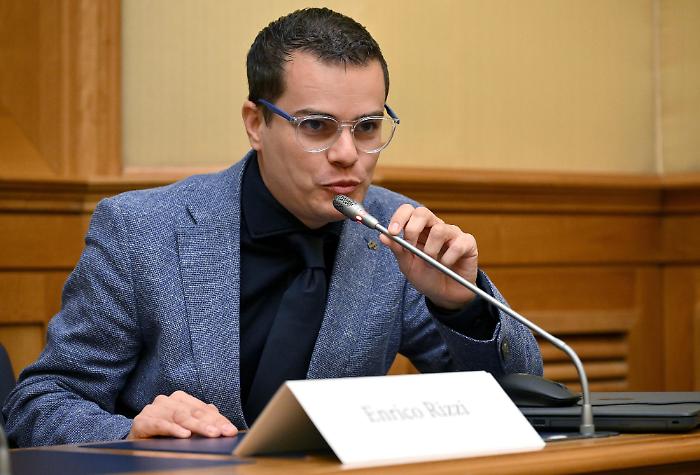 Trapani, quattro cuccioli abbandonati muoiono dopo il soccorso: l'attivista Enrico Rizzi presenta un esposto