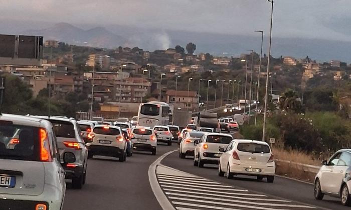 Nella tangenziale di Catania traffico in tilt a causa di due incidenti stradali