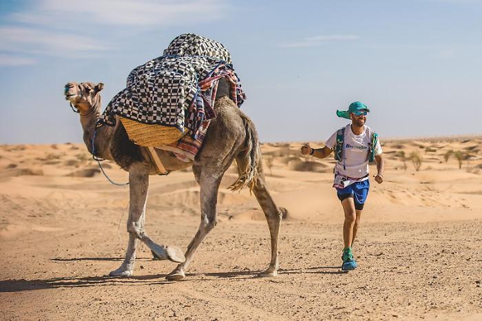 Carmelo La Delfa nel desterto del Sahara