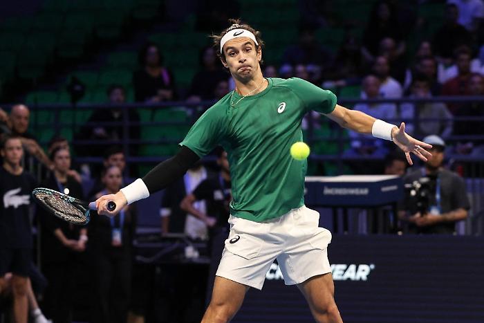 Musetti niente impresa, ad Atene perde in finale con Djokovic, addio ATP Finals 