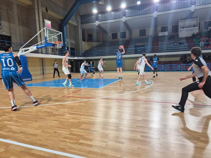 La Virtus Ragusa scappa sulle ali di Brown e ottiene la sesta vittoria di fila