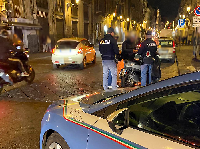 Movida sicura a Catania: 350 persone controllate nel weekend, multe e sequestri