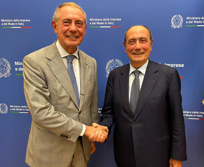 Confronto Schifani e Urso: dai 300 milioni per STMicroelectronics all'impegno del governo per i lavoratori di Telecontact Center e Cargill