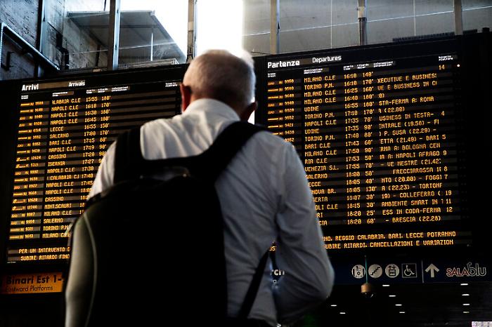 Caso nel trasporto ferroviario: ritardi fino a 6 ore a Roma Termini per un incidente in Calabria
