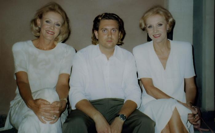 Il fotografo Santo Nicolosi al centro 